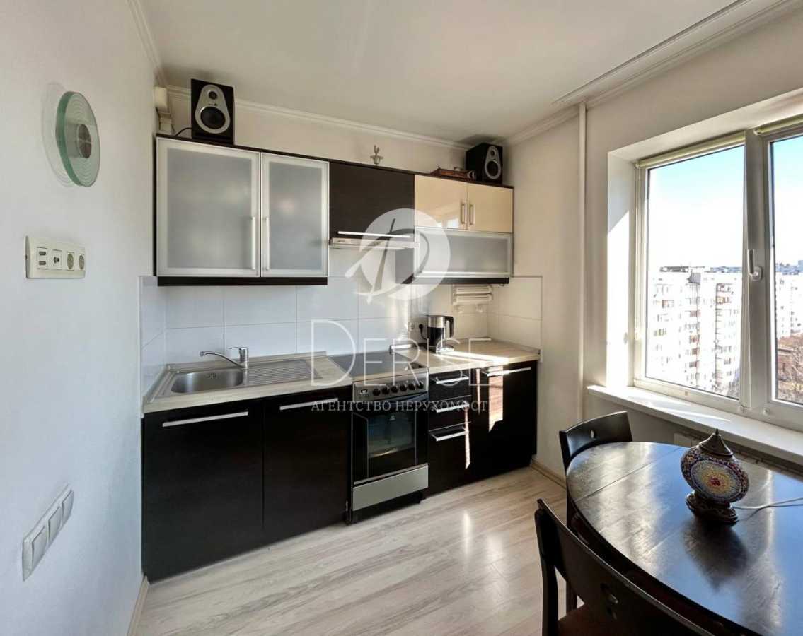 Продаж 1-кімнатної квартири 44 м², Йорданська вул., 11Д