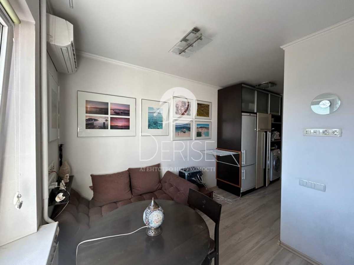 Продаж 1-кімнатної квартири 44 м², Йорданська вул., 11Д