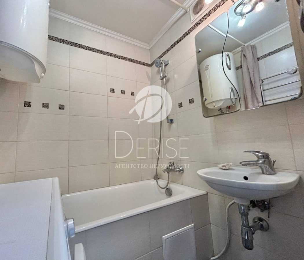 Продаж 1-кімнатної квартири 44 м², Йорданська вул., 11Д