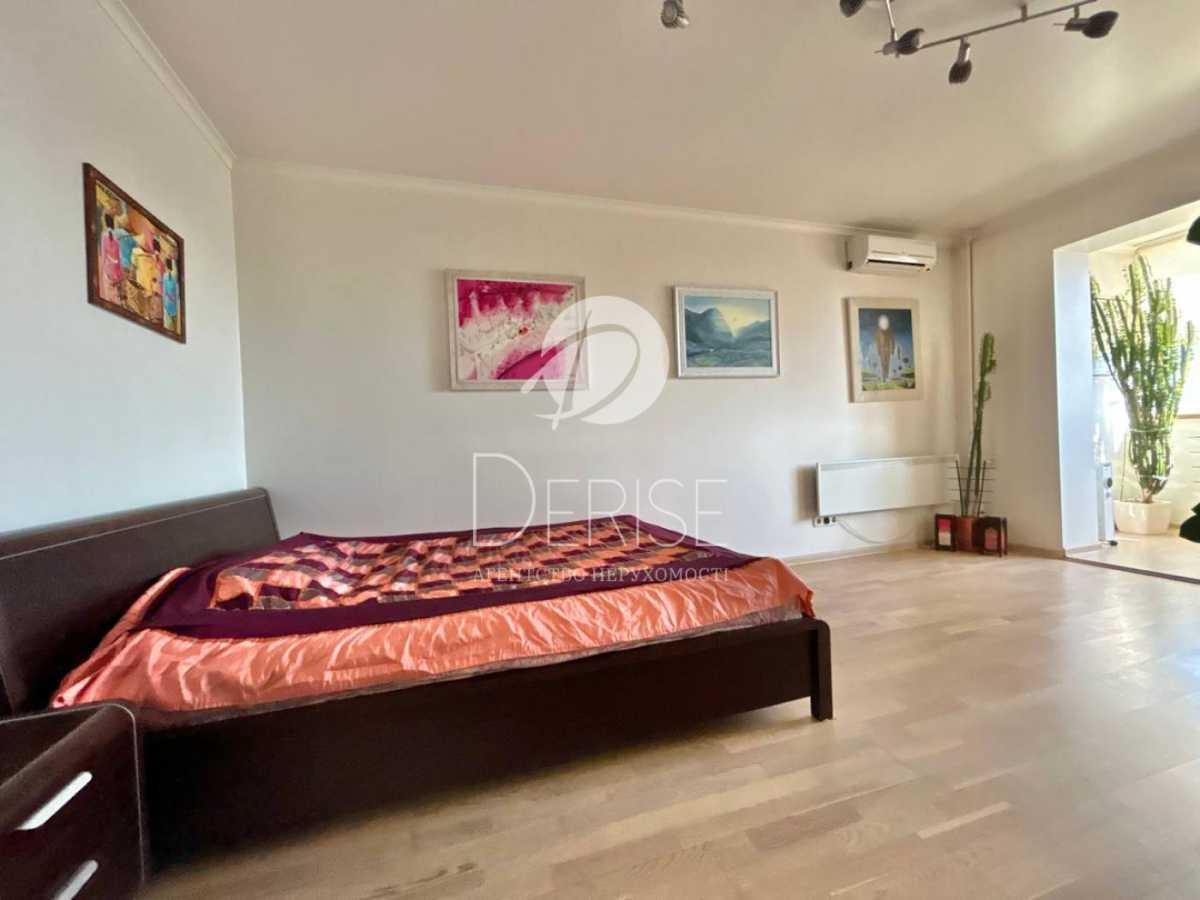 Продаж 1-кімнатної квартири 44 м², Йорданська вул., 11Д