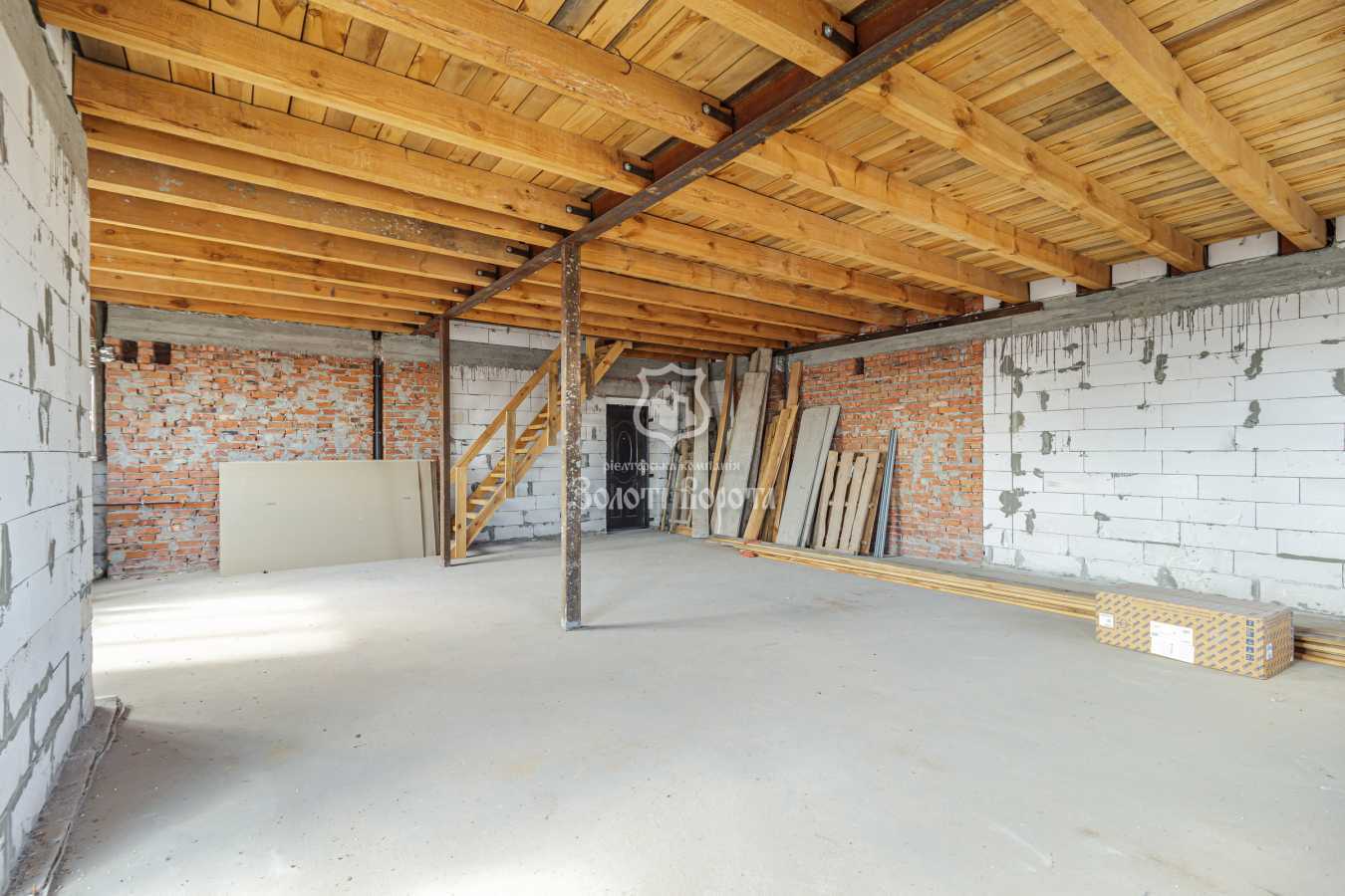 Продаж 4-кімнатної квартири 130.4 м², Черкаська вул., 20