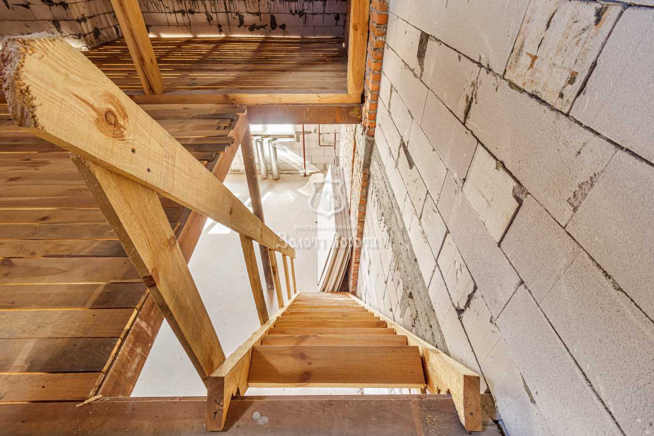 Продаж 4-кімнатної квартири 130.4 м², Черкаська вул., 20