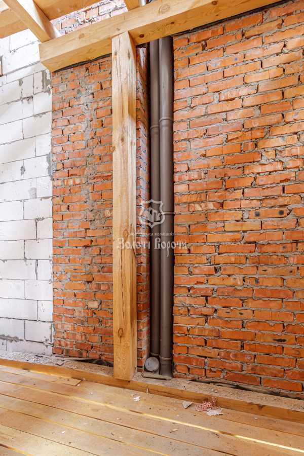 Продаж 4-кімнатної квартири 130.4 м², Черкаська вул., 20