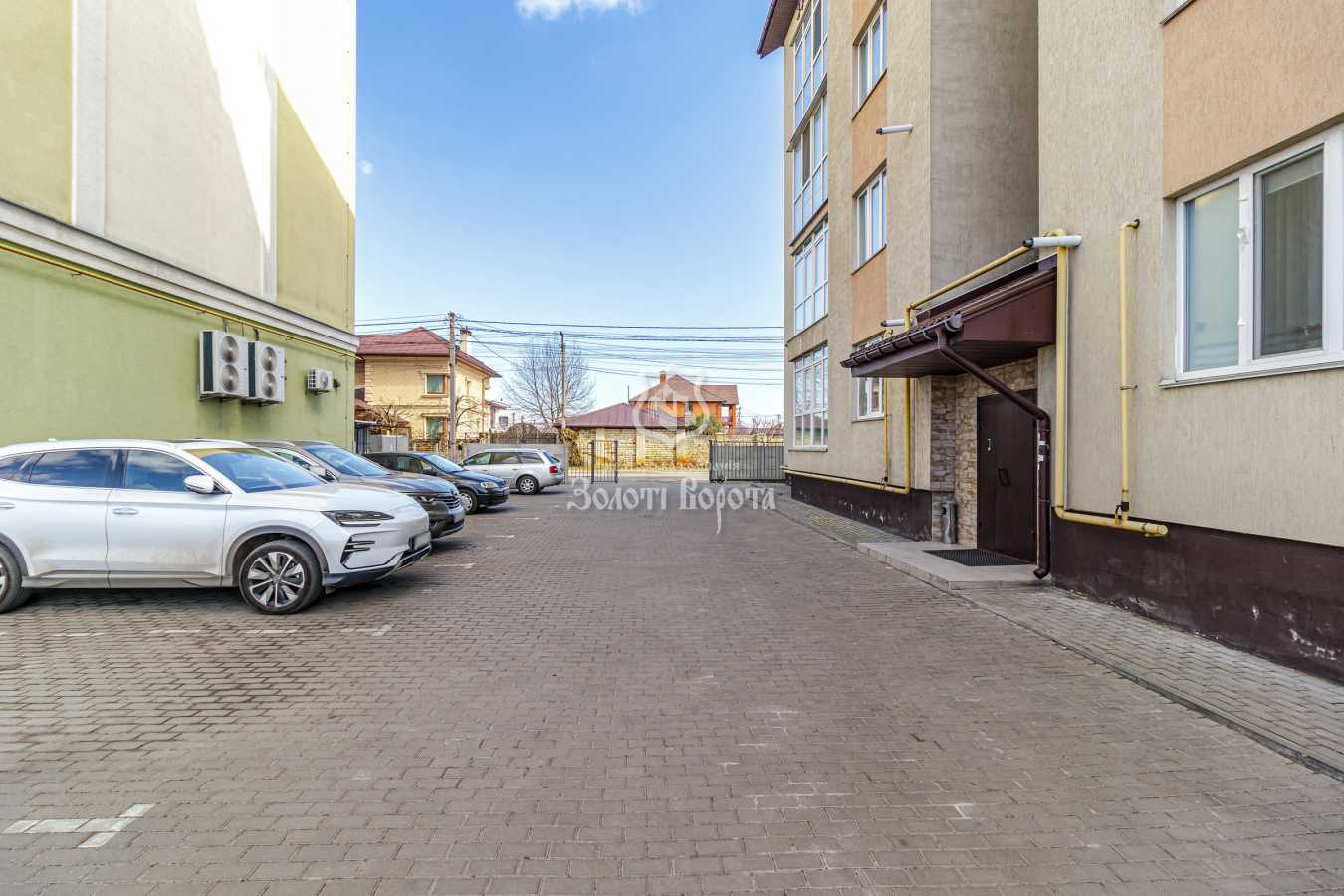 Продаж 4-кімнатної квартири 130.4 м², Черкаська вул., 20