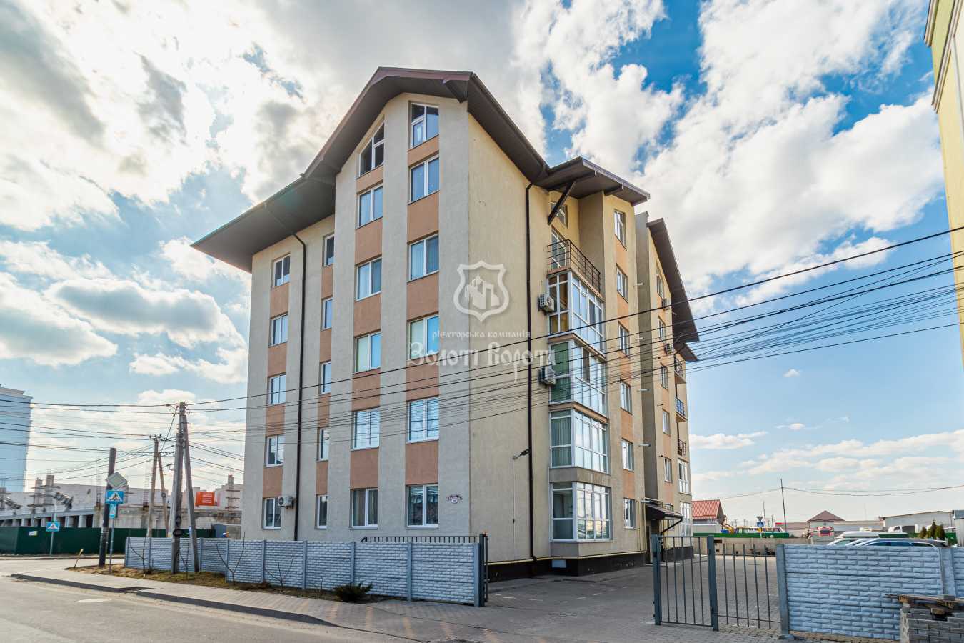 Продаж 4-кімнатної квартири 130.4 м², Черкаська вул., 20
