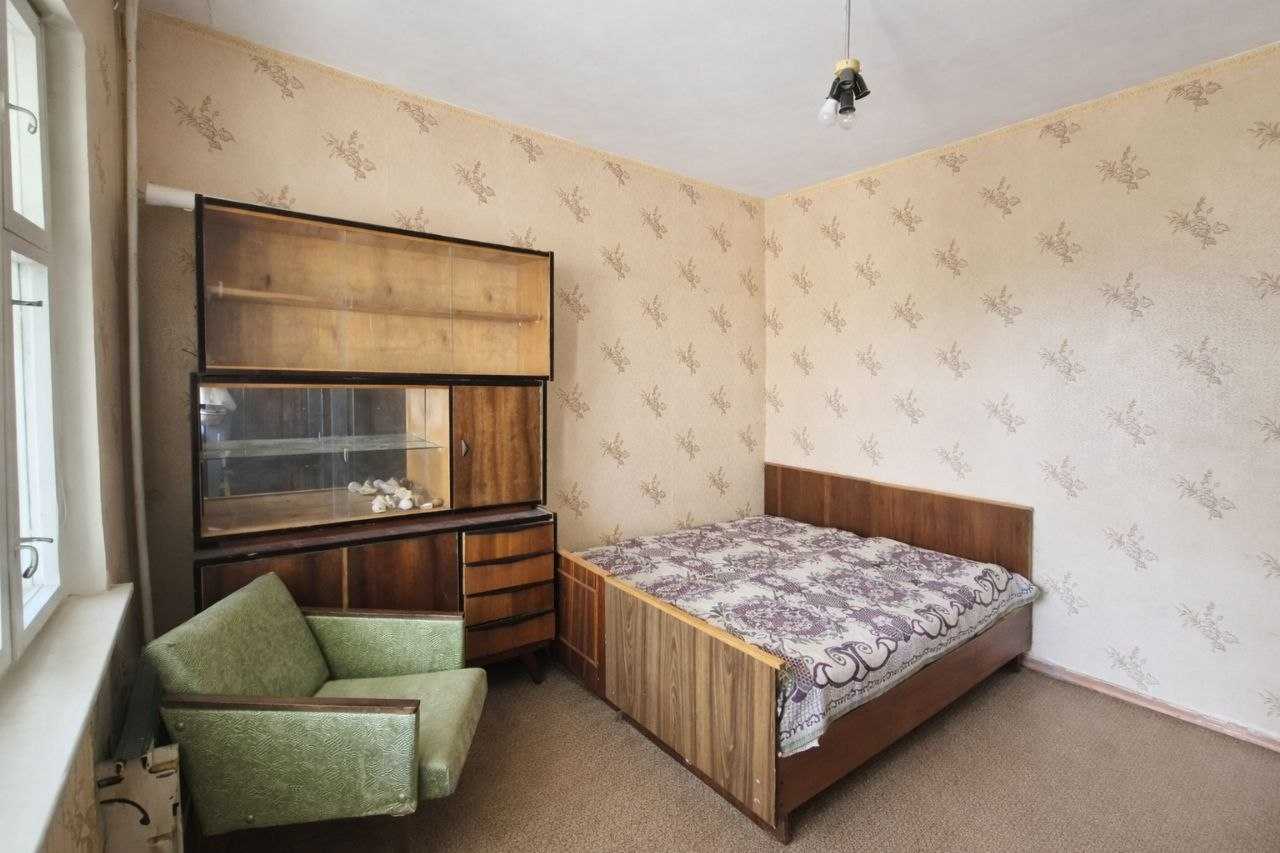 Продаж 2-кімнатної квартири 61 м², Ревуцького вул., 7А