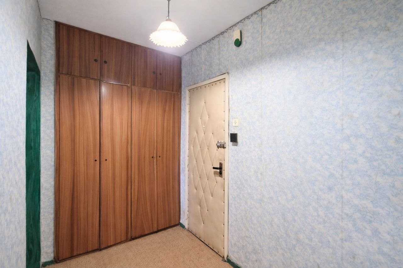 Продаж 2-кімнатної квартири 61 м², Ревуцького вул., 7А