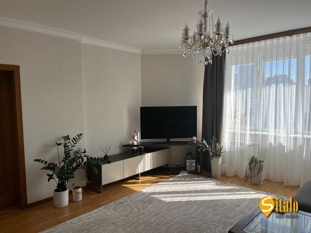 Продаж 4-кімнатної квартири 125 м², Миколи Бажана просп., 16