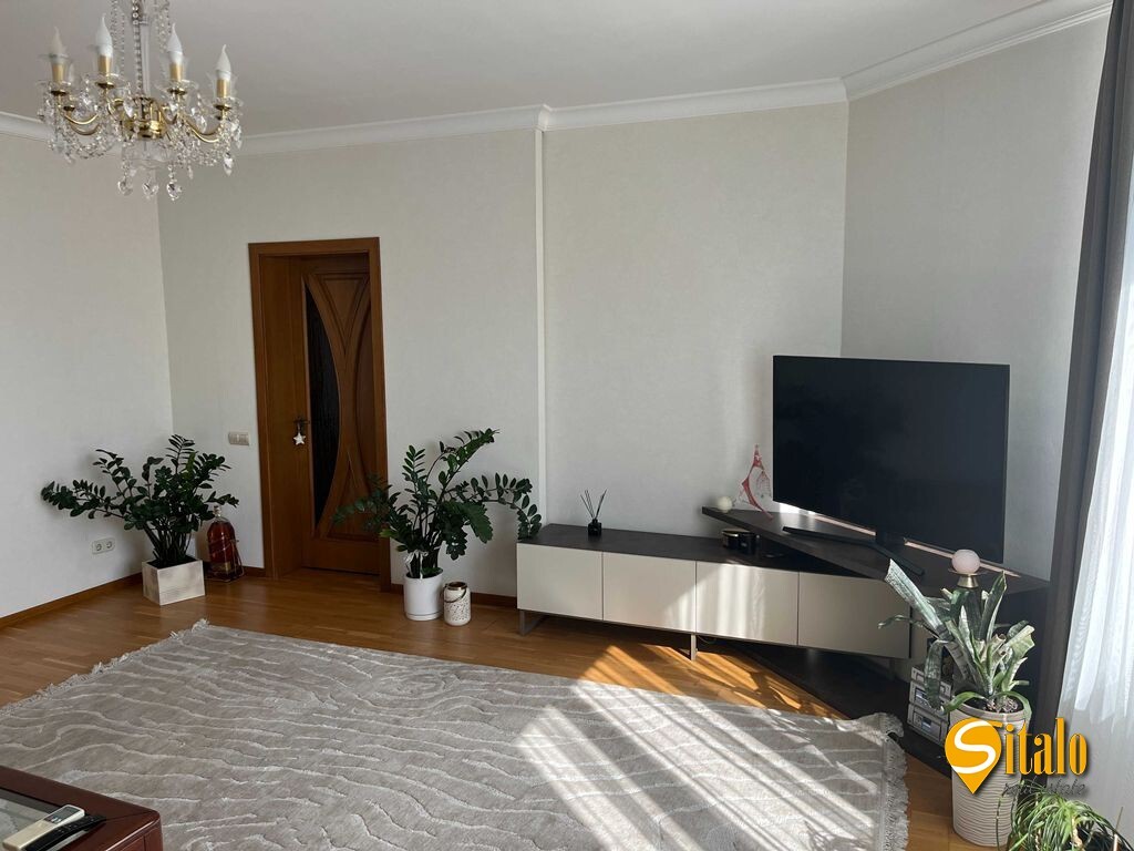Продаж 4-кімнатної квартири 125 м², Миколи Бажана просп., 16