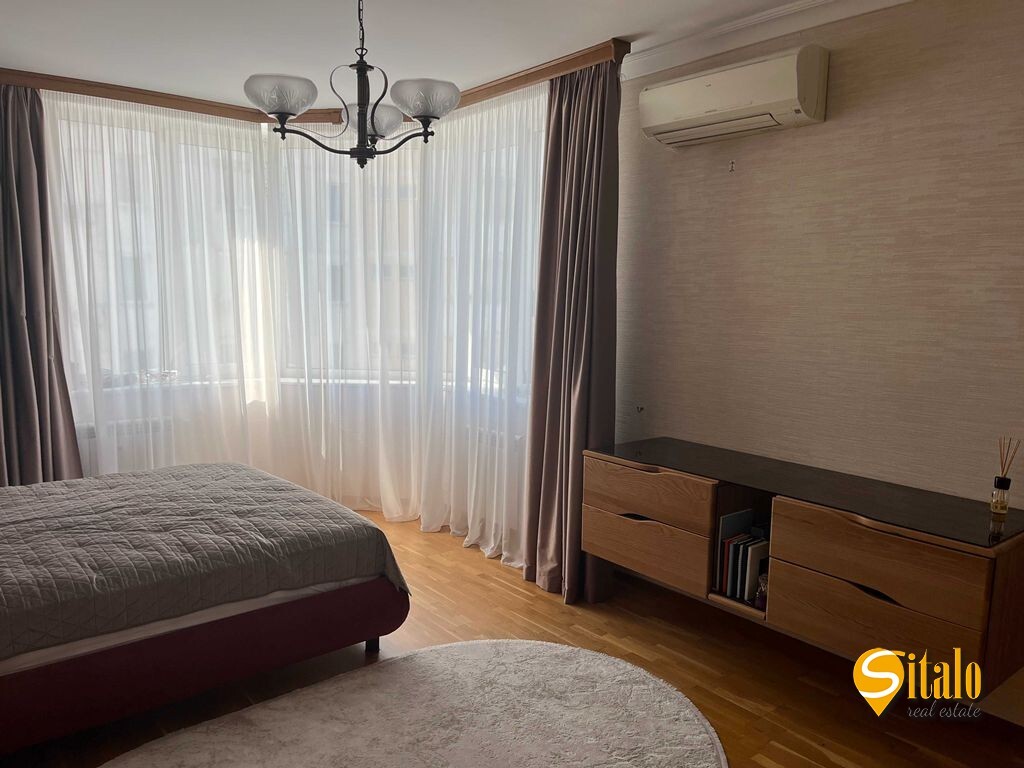 Продаж 4-кімнатної квартири 125 м², Миколи Бажана просп., 16
