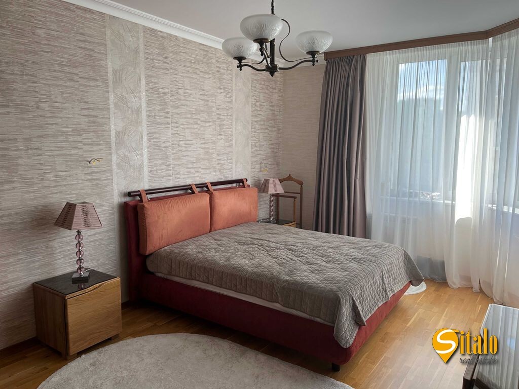 Продаж 4-кімнатної квартири 125 м², Миколи Бажана просп., 16