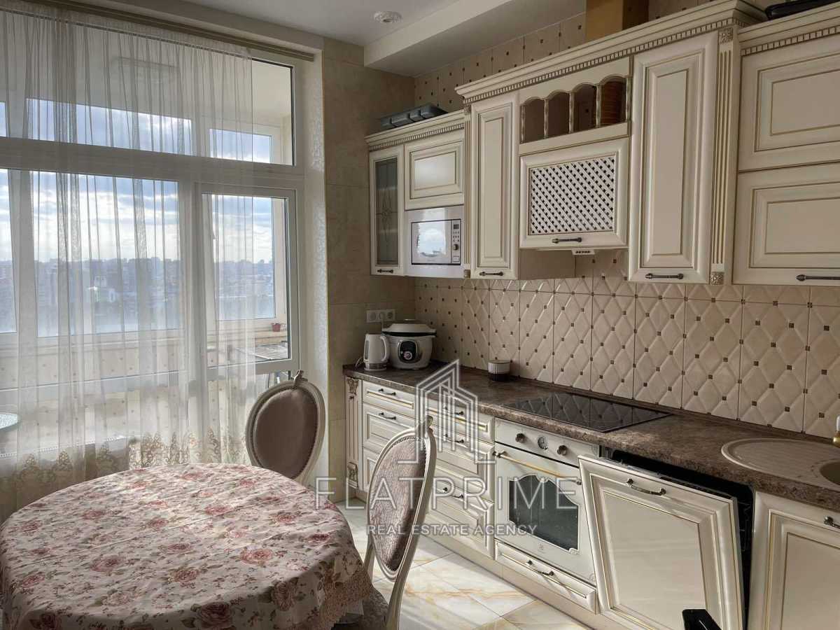 Аренда 1-комнатной квартиры 56 м², Евгения Коновальца ул., 34А