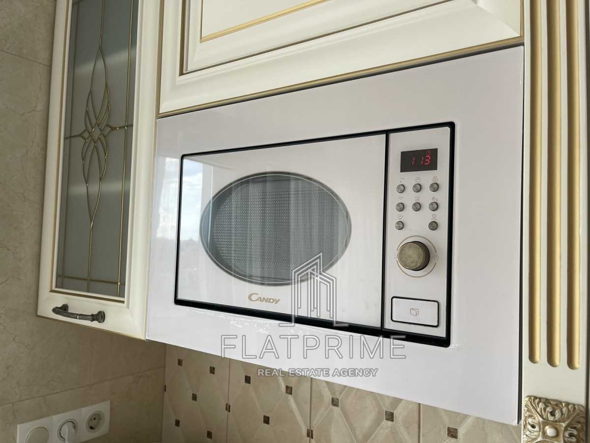 Аренда 1-комнатной квартиры 56 м², Евгения Коновальца ул., 34А