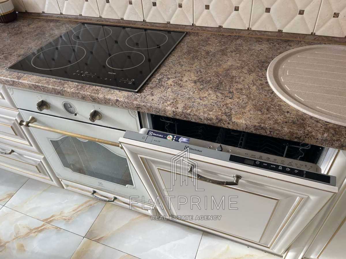 Аренда 1-комнатной квартиры 56 м², Евгения Коновальца ул., 34А