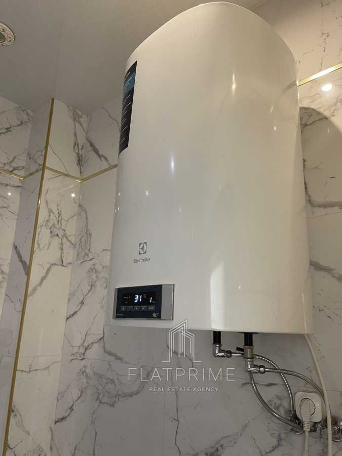 Аренда 1-комнатной квартиры 56 м², Евгения Коновальца ул., 34А