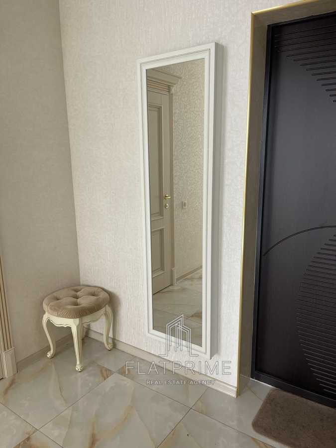 Аренда 1-комнатной квартиры 56 м², Евгения Коновальца ул., 34А