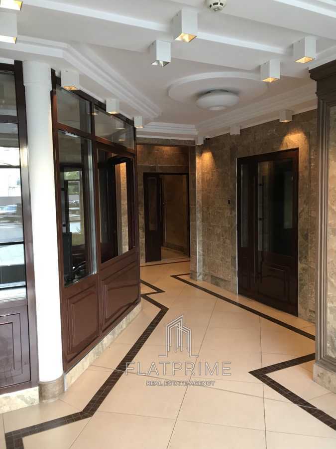 Аренда 1-комнатной квартиры 56 м², Евгения Коновальца ул., 34А