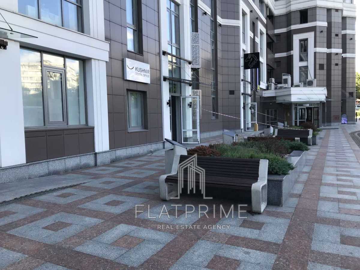 Аренда 1-комнатной квартиры 56 м², Евгения Коновальца ул., 34А