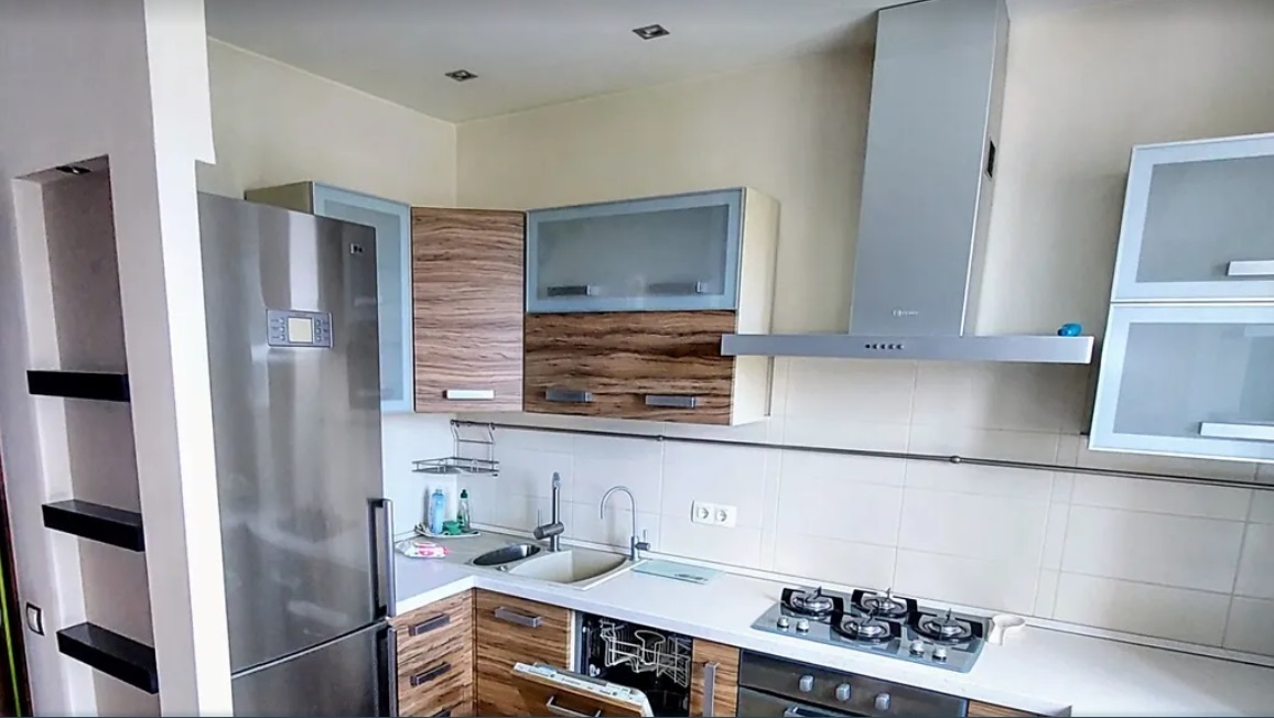 Продаж 3-кімнатної квартири 74 м², Юрківська вул.