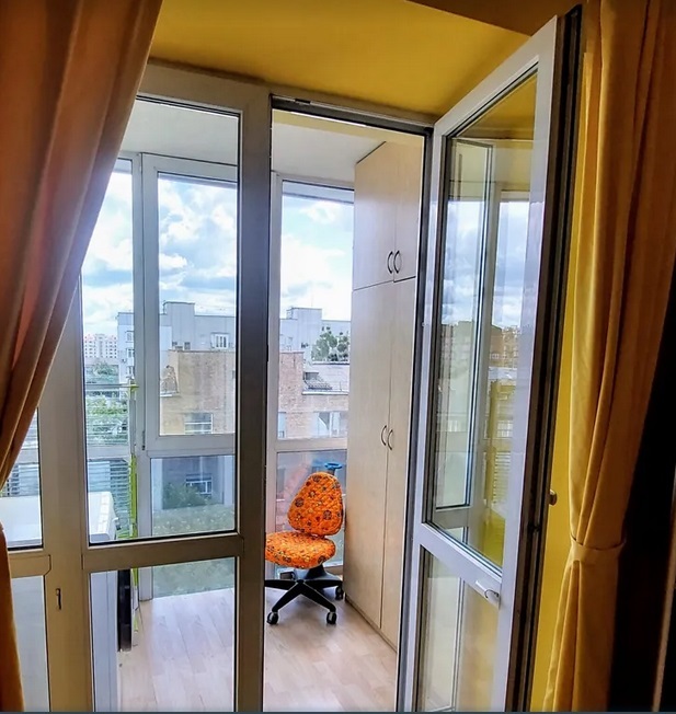 Продаж 3-кімнатної квартири 74 м², Юрківська вул.