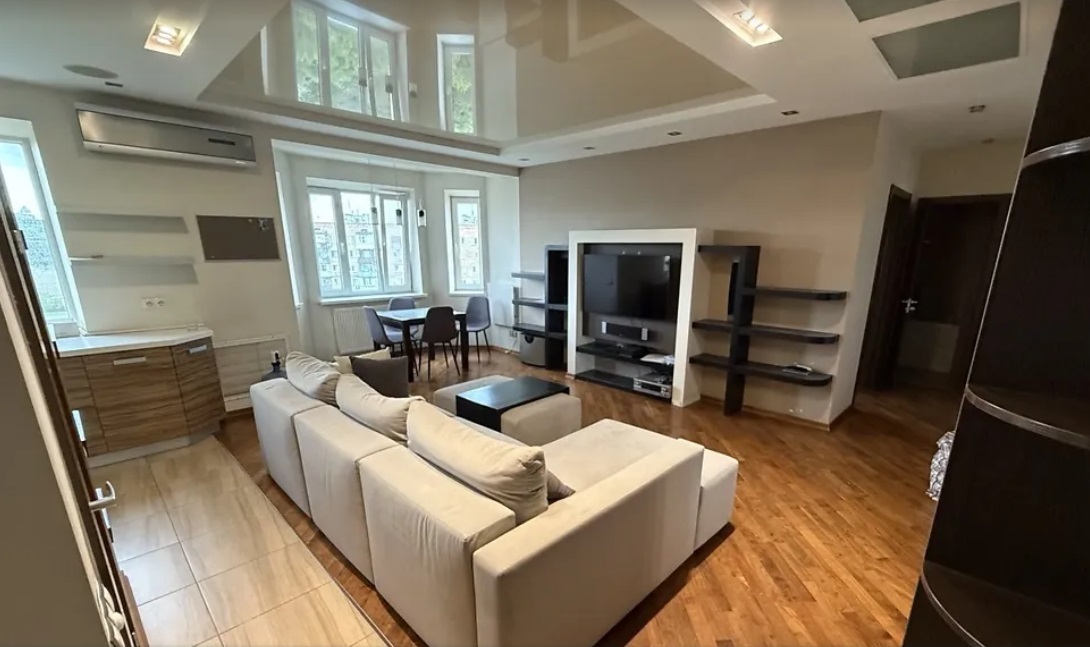 Продаж 3-кімнатної квартири 74 м², Юрківська вул.