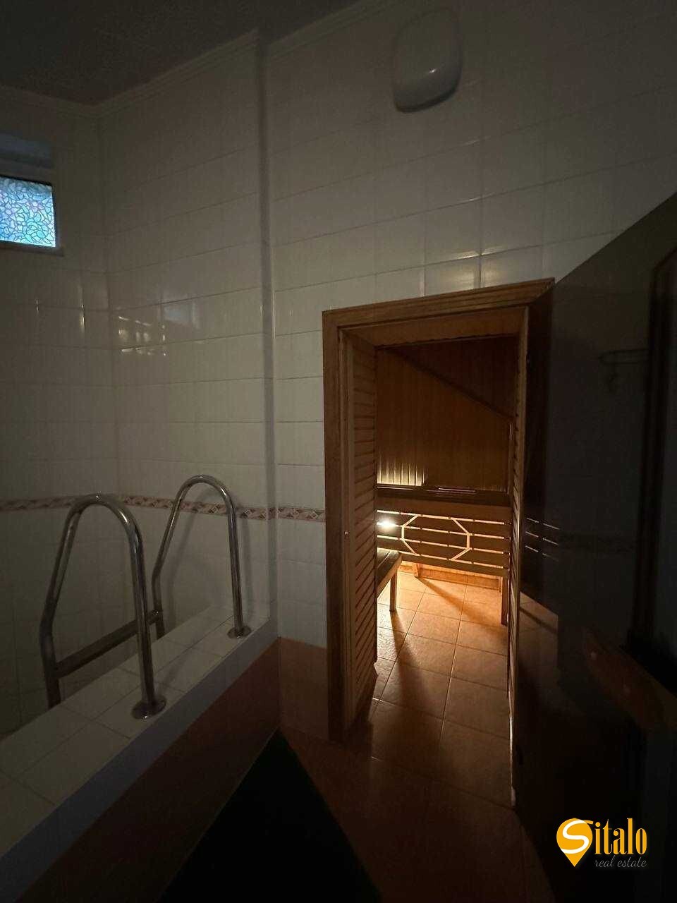 Аренда дома 400 м², Менделеева ул.