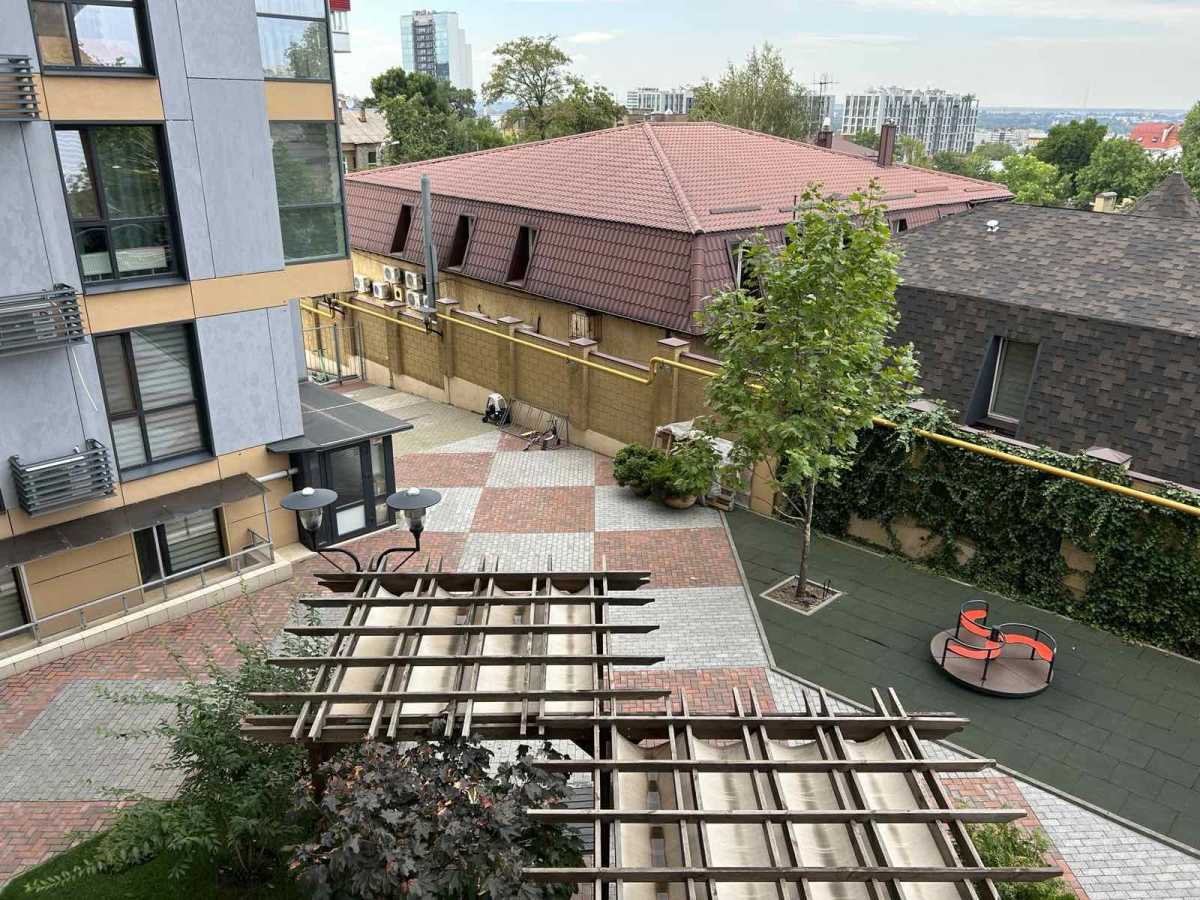 Продажа 1-комнатной квартиры 45 м², Василия Хитя ул., Вишиваного, 42-а