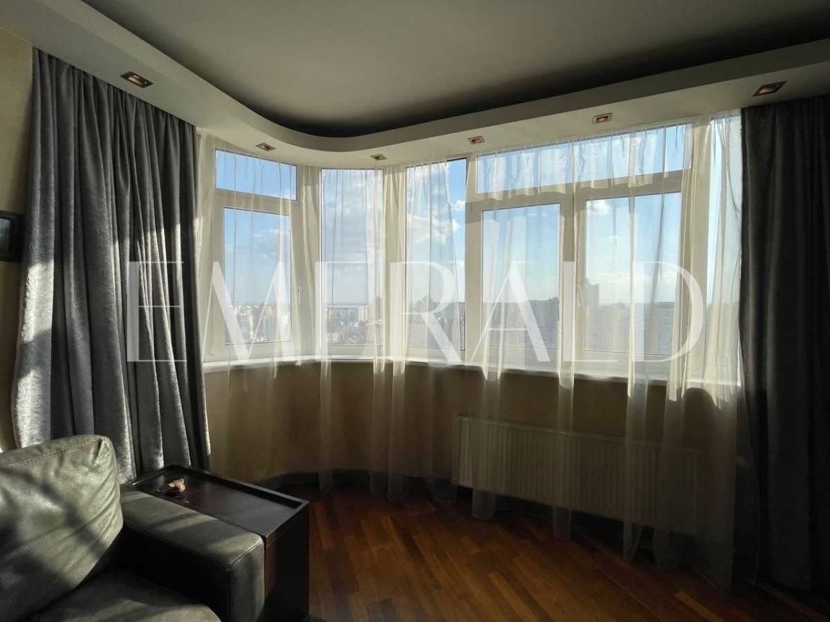 Оренда 3-кімнатної квартири 145 м², Анни Ахматової вул., 13