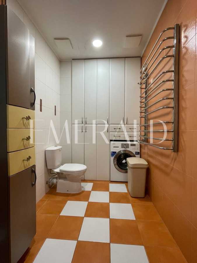 Оренда 3-кімнатної квартири 145 м², Анни Ахматової вул., 13