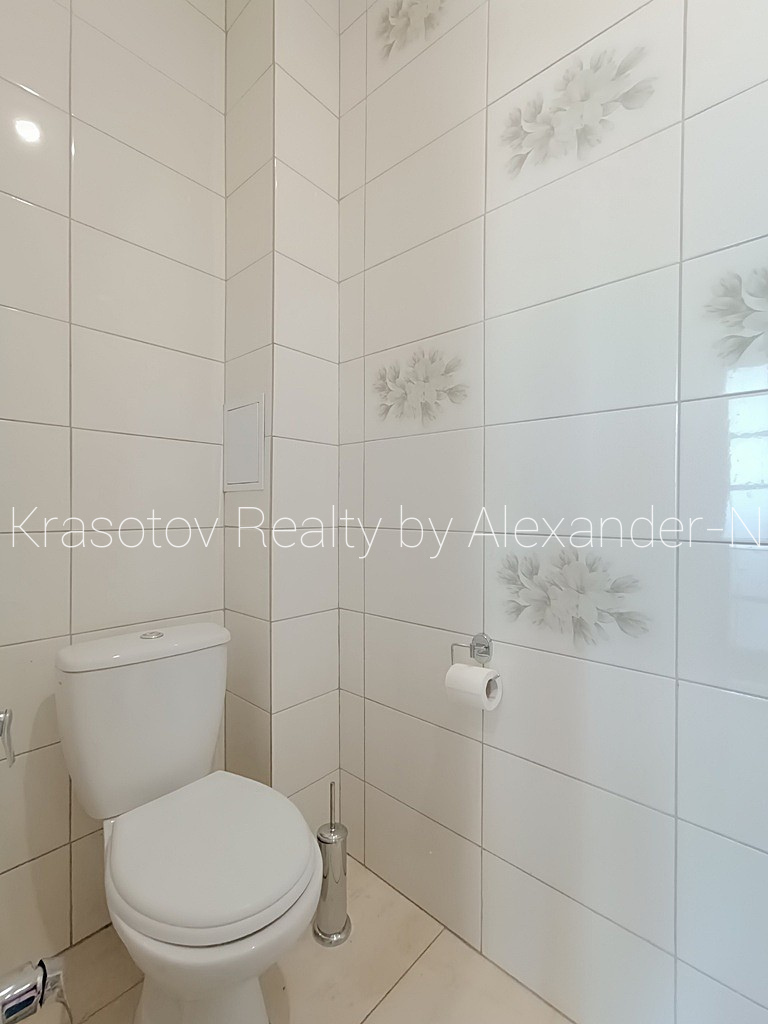 Продажа 3-комнатной квартиры 93 м², Люстдорфская дор., 55/3