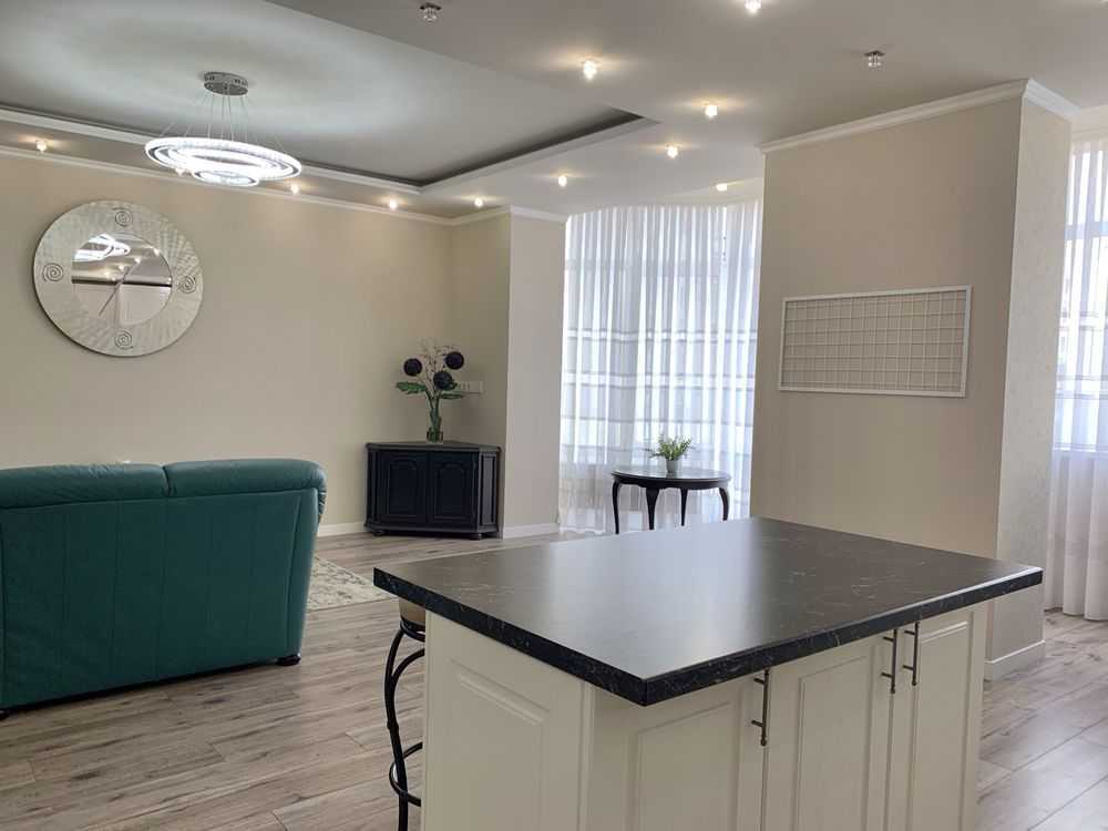 Оренда 3-кімнатної квартири 102 м², Михайла Донця вул., Ломоносова, 58