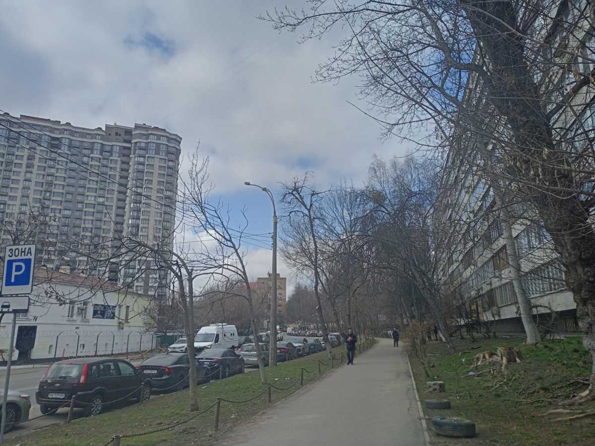 Продаж 3-кімнатної квартири 78 м², Євгена Коновальця вул., 37