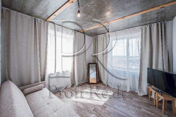 Продаж 1-кімнатної квартири 38 м², Покровська вул., 2/1