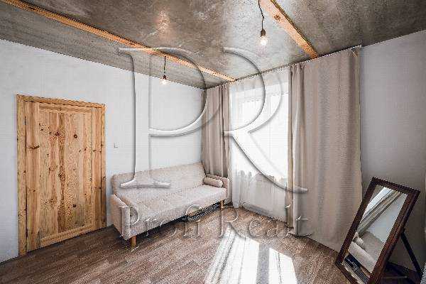 Продаж 1-кімнатної квартири 38 м², Покровська вул., 2/1