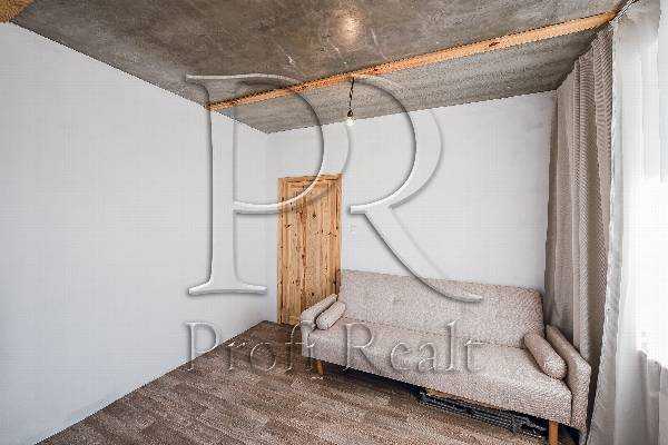 Продаж 1-кімнатної квартири 38 м², Покровська вул., 2/1