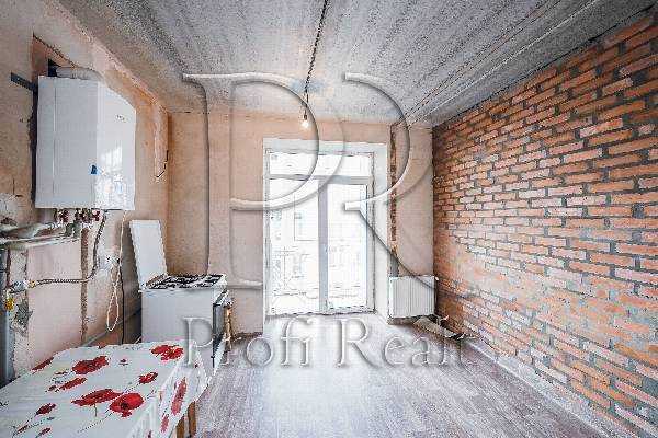 Продаж 1-кімнатної квартири 38 м², Покровська вул., 2/1