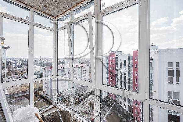 Продаж 1-кімнатної квартири 38 м², Покровська вул., 2/1