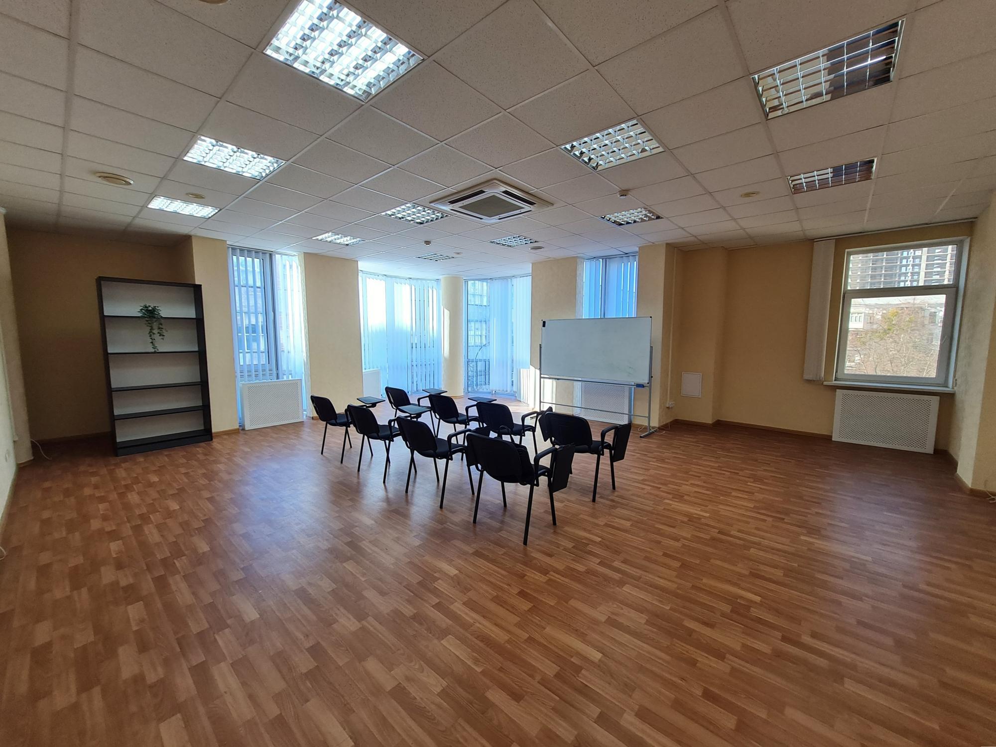 Аренда офиса 69.5 м², Крестовый пер., 2А