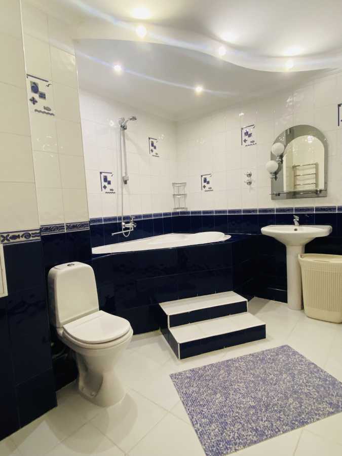 Продажа 3-комнатной квартиры 104 м², Бориса Гмыри ул., 9