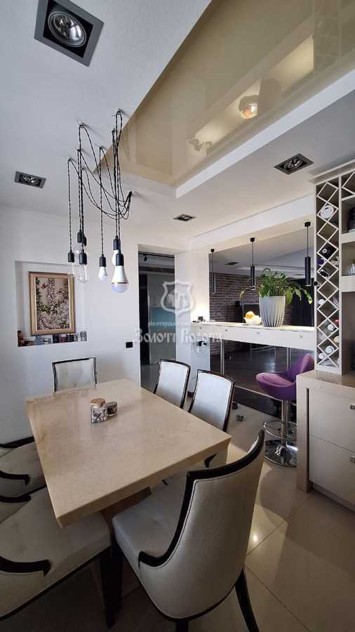 Продаж 3-кімнатної квартири 126.3 м², Незалежності бул., 17