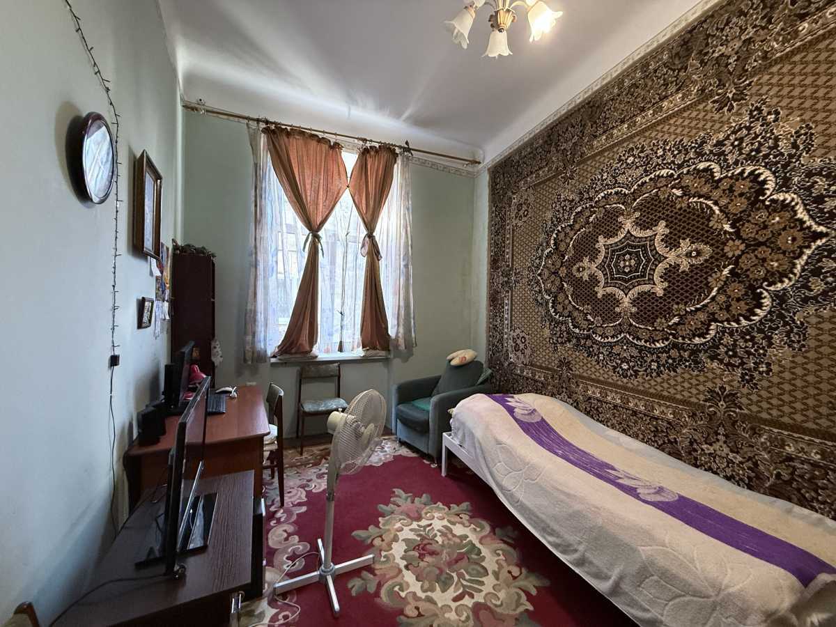 Продажа 4-комнатной квартиры 101.7 м², Костя Левицкого ул.