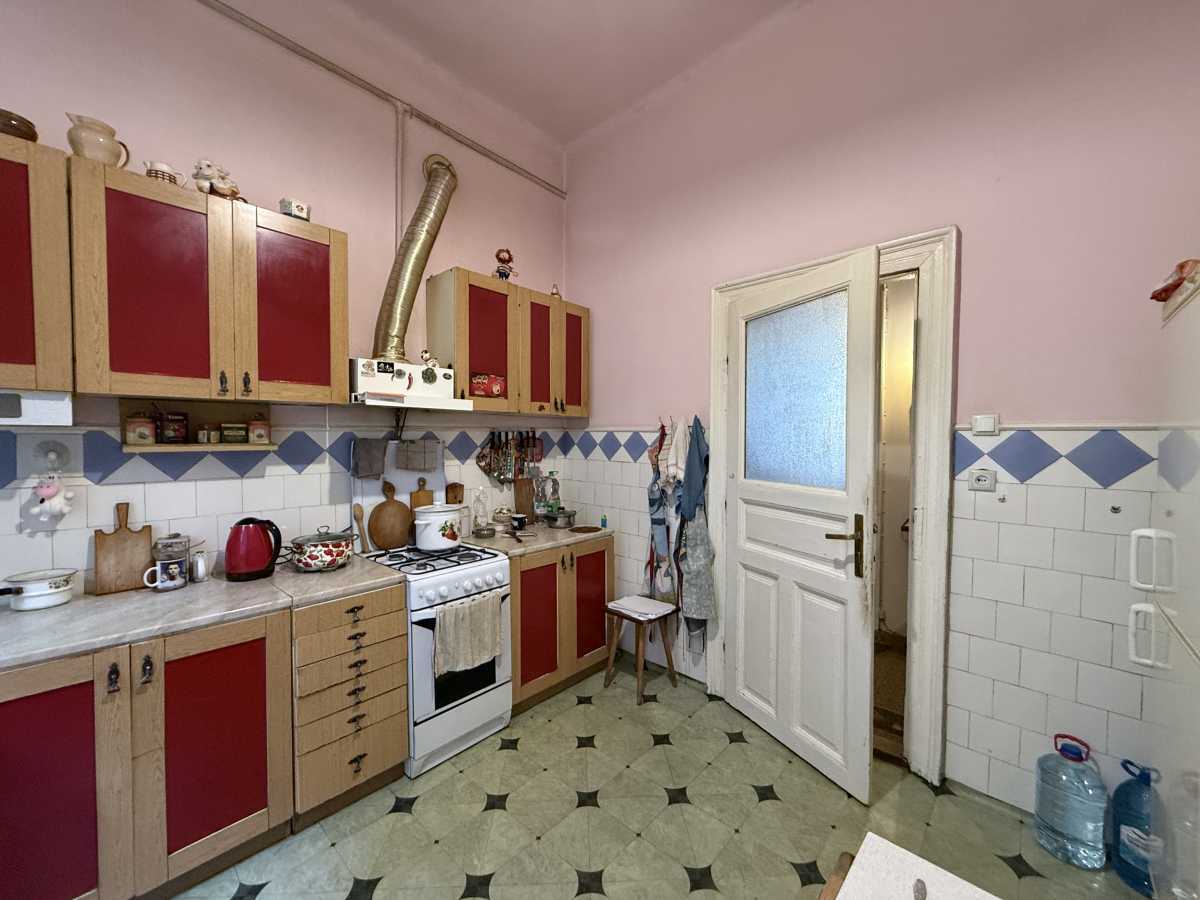 Продажа 4-комнатной квартиры 101.7 м², Костя Левицкого ул.