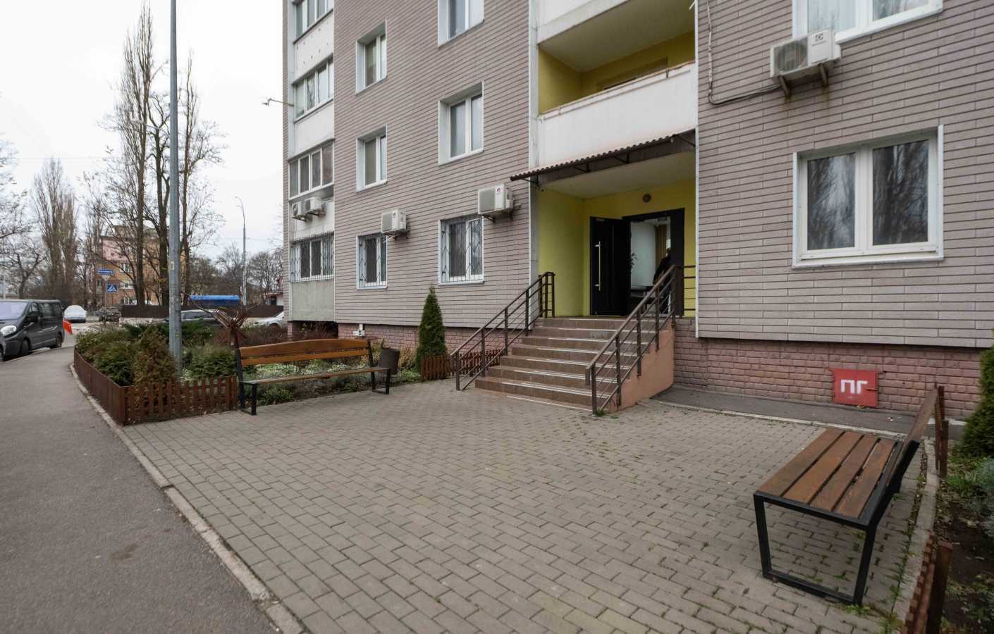 Продажа 2-комнатной квартиры 76 м², Науки просп., 55А