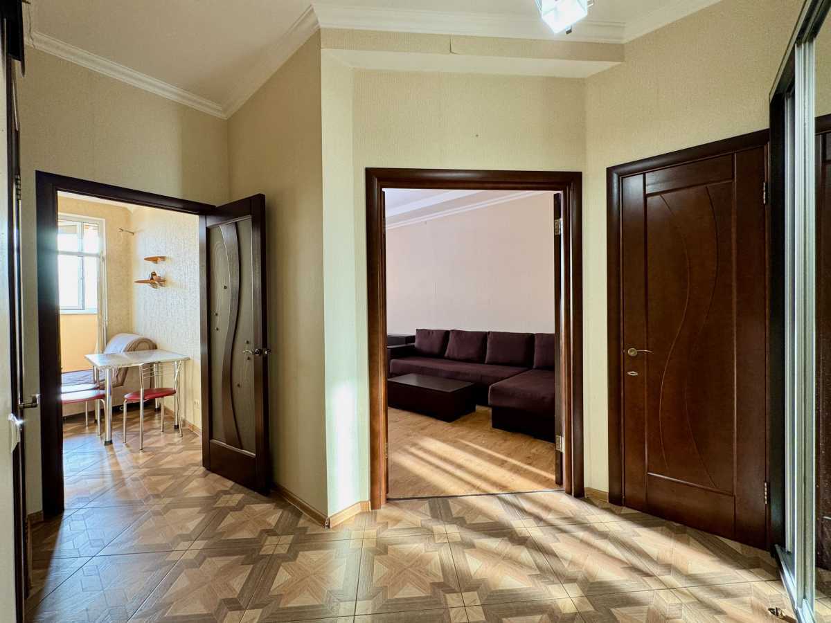 Продажа 1-комнатной квартиры 51 м², Науки просп., 30