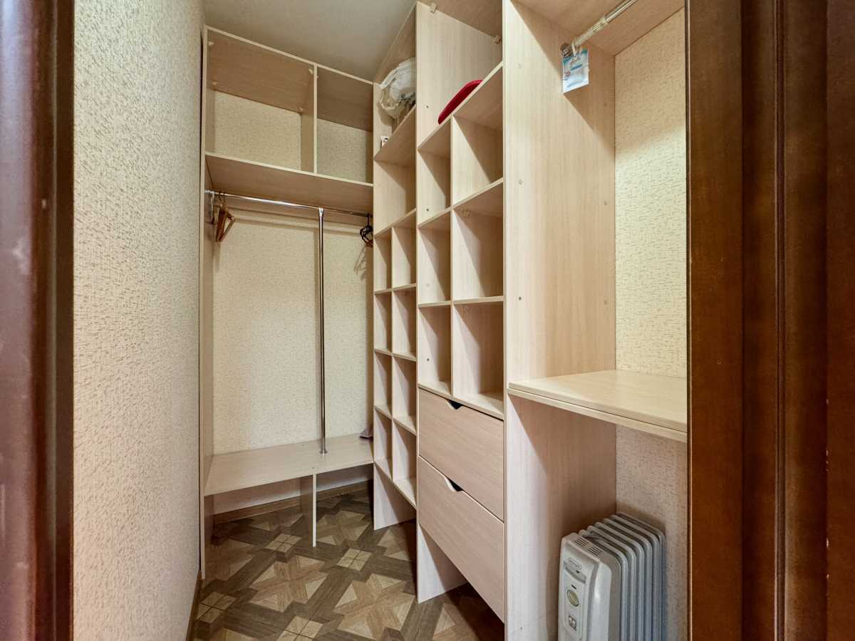 Продажа 1-комнатной квартиры 51 м², Науки просп., 30