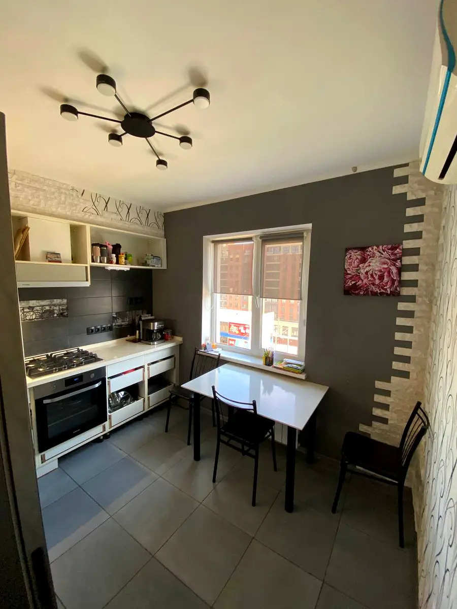 Продажа 1-комнатной квартиры 40 м², Академика Сахарова ул., 44