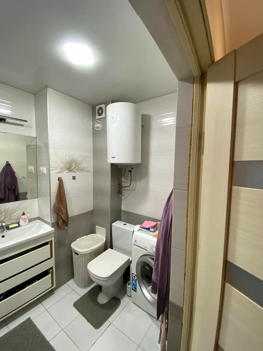 Продажа 1-комнатной квартиры 40 м², Академика Сахарова ул., 44