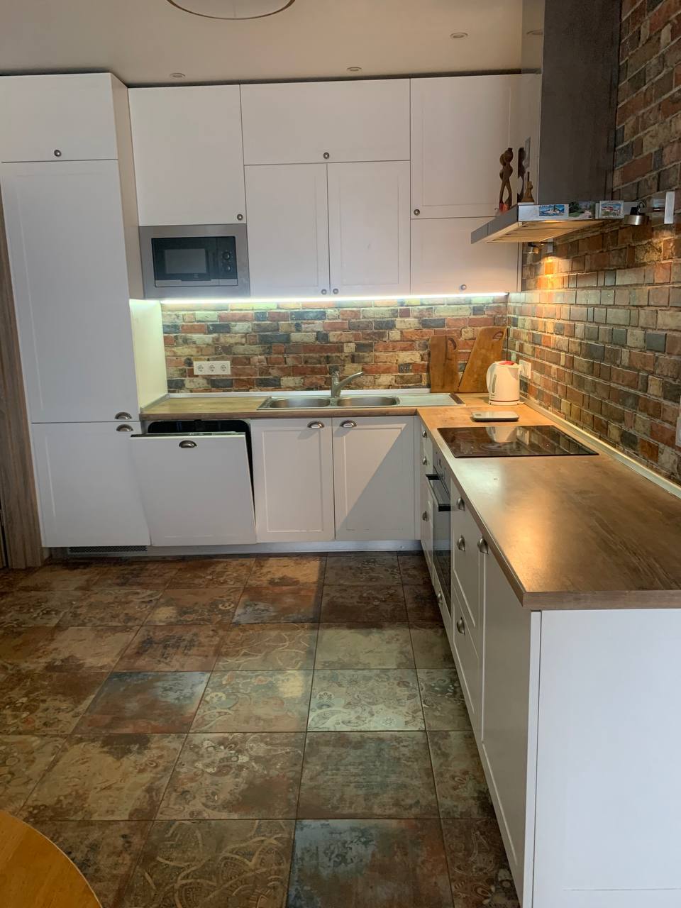 Продажа 2-комнатной квартиры 65 м², Ованеса Туманяна ул., 1