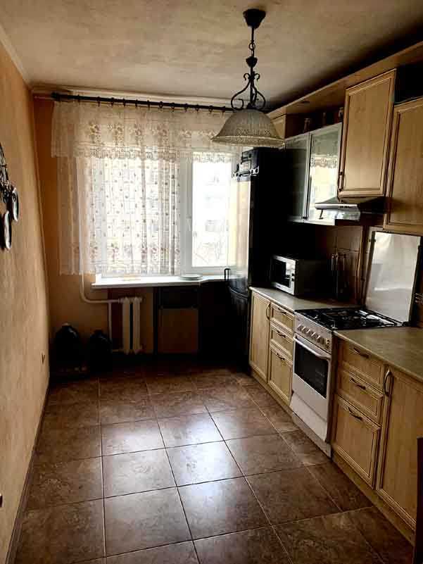 Продаж 4-кімнатної квартири 81 м², Антонова Авіаконструктора вул., 9