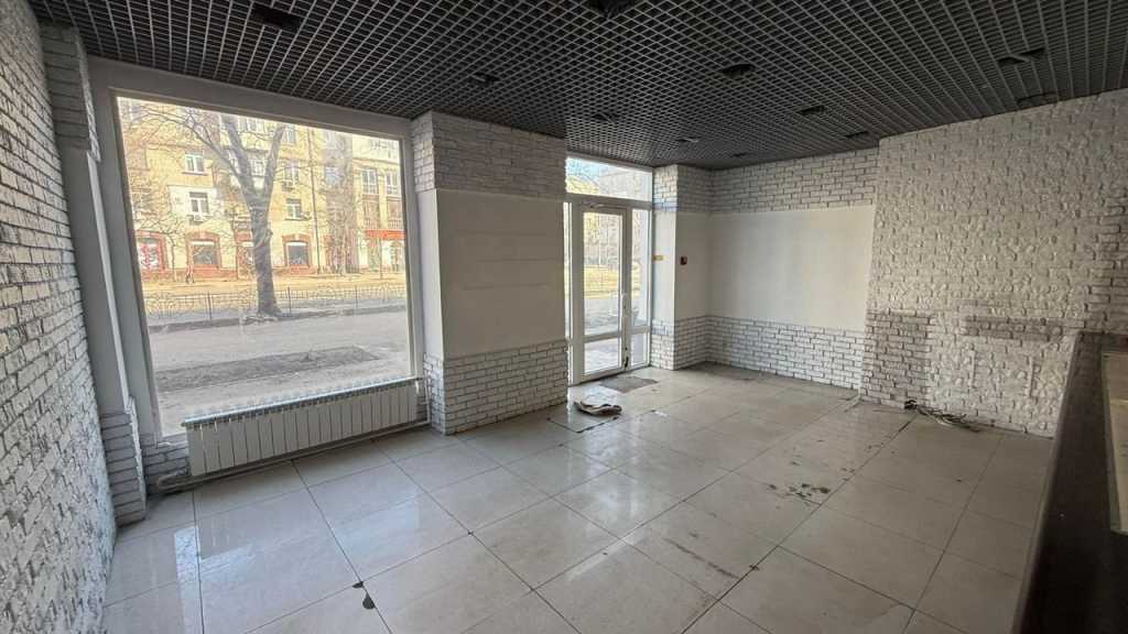 Аренда магазина 70 м², Строителей ул., 31/13